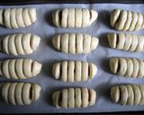 A picture of step 6 of Sausage Bread Rolls.