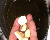 Foto del paso 2 de la receta: Filetes de bacalao confitado con base de patata panadera