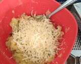 Foto langkah ke 5 dari resep Perkedel kentang keju.