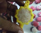 नारळ गुलकंद मोदक (naral gulkand modak recipe in marathi) रेसिपी स्टेप 5 फोटो