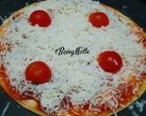 A picture of step 2 of Margherita Pizza.