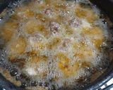 Foto del paso 3 de la receta: Verduras rehogadas coronadas con albóndigas doradas