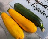 Une image de l'étape 3 de Courgettes et poivrons bicolores marinés grillés à la plancha.