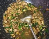 Foto langkah ke 2 dari resep Mi Ayam Suwir Soto.