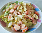 Foto del paso 5 de la receta: Ensaladilla de gambas y palitos de cangrejo