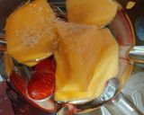Foto del paso 1 de la receta: Jugo de papaya con fresas