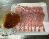 A picture of step 1 of Pork Ginger stir fry with Green Pepper.