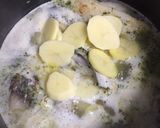 Foto del paso 1 de la receta Bacalao en amarillo con patatas