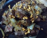 Foto langkah ke 6 dari resep Saikoro Beef Steak.
