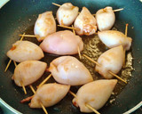 Foto del paso 11 de la receta: Chipirones rellenos de sobrasada con albóndigas de pollo