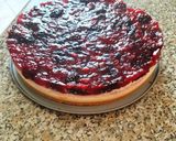 Foto del passaggio 6 della ricetta Cheesecake ai frutti di bosco