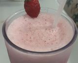 Foto langkah ke 3 dari resep Jus Strawberry Yogurt.