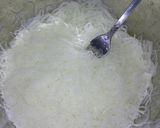 Foto langkah ke 1 dari resep Kue Bihun Pandan wangi vla keju parut.