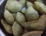 A picture of step 5 of Spinach Semolina Batashe.