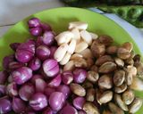 Foto langkah ke 1 dari resep Tumis bawang merah plus plus.