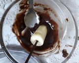 A picture of step 2 of Chocolate banana sushi.