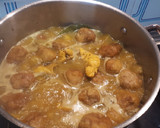 Foto del paso 5 de la receta: Pollo en salsa con albóndigas😋😊