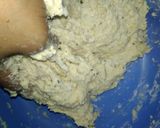 A picture of step 3 of Italian pizza bread.