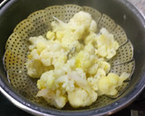 Foto del paso 2 de la receta: Crucíferas al vapor con bechamel verde de calabacín