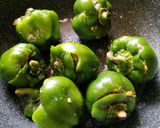 A picture of step 4 of Stuffed Capsicum.