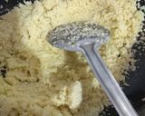 A picture of step 1 of Aata halwa.