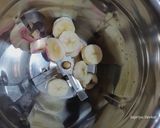 A picture of step 1 of Dragon fruit smoothie.