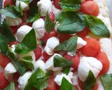 A picture of step 4 of Gluten-Free Pizza with Cherry Tomatoes.