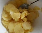 A picture of step 1 of Baked Potato Flowers.