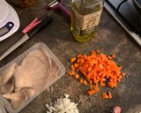 Foto del paso 1 de la receta: Salteado de verduras con setas y huevo cocido