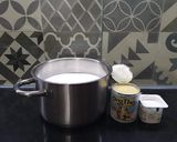 Hình bước làm 1 của món Sữa chua