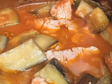 Pavo guisado con berenjenas al estilo sefardí