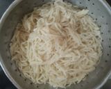 A picture of step 2 of Veg Hakka noodles.