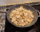Foto del paso 7 de la receta: Hojaldrado de solomillos de pavo 😋