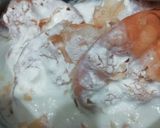 A picture of step 4 of Dahi Bhalla Chaat.