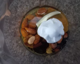 Foto del paso 2 de la receta: Ensalada multicolor con vinagreta de almendras y castañas
