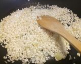 A picture of step 2 of Risotto con pesce spada swordfish risotto.