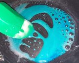 A picture of step 6 of Royal icing Pastries.