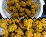 A picture of step 2 of Crispy Tukdi bhajiyas.