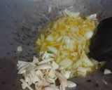 Foto langkah ke 2 dari resep Ayam Cincang Kecap.