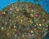 A picture of step 3 of Khati methi chutney.