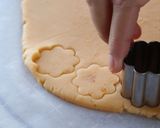 A picture of step 6 of Salted Egg Yolk Cookies.