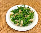 Hình bước làm 3 của món Rau Lang Xào Tỏi Tóp Mỡ