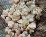 Hình bước làm 1 của món Canh ngao nấu sấu