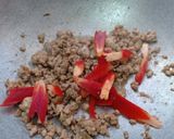 รูปขั้นตอนการทำที่ 3 ของ เต้าหู้ไข่หมูสับผัดน้ำมันหอย