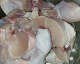 Foto langkah ke 1 dari resep Opor Ayam Bumbu Putih.
