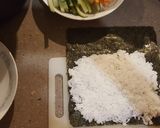 Foto langkah ke 8 dari resep Sushi Tuna Pedas (Spicy tuna sushi).
