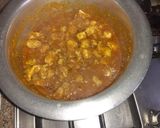 A picture of step 2 of Curry Khaosay.