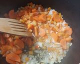 Foto del paso 1 de la receta: Guiso de pollo y fideos