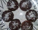 Foto del paso 4 de la receta: Magdalenas de vainilla cubiertas con chocolate