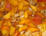 Foto del paso 1 de la receta: Budín integral de pera y duraznos mix de semillas y fruto secas
